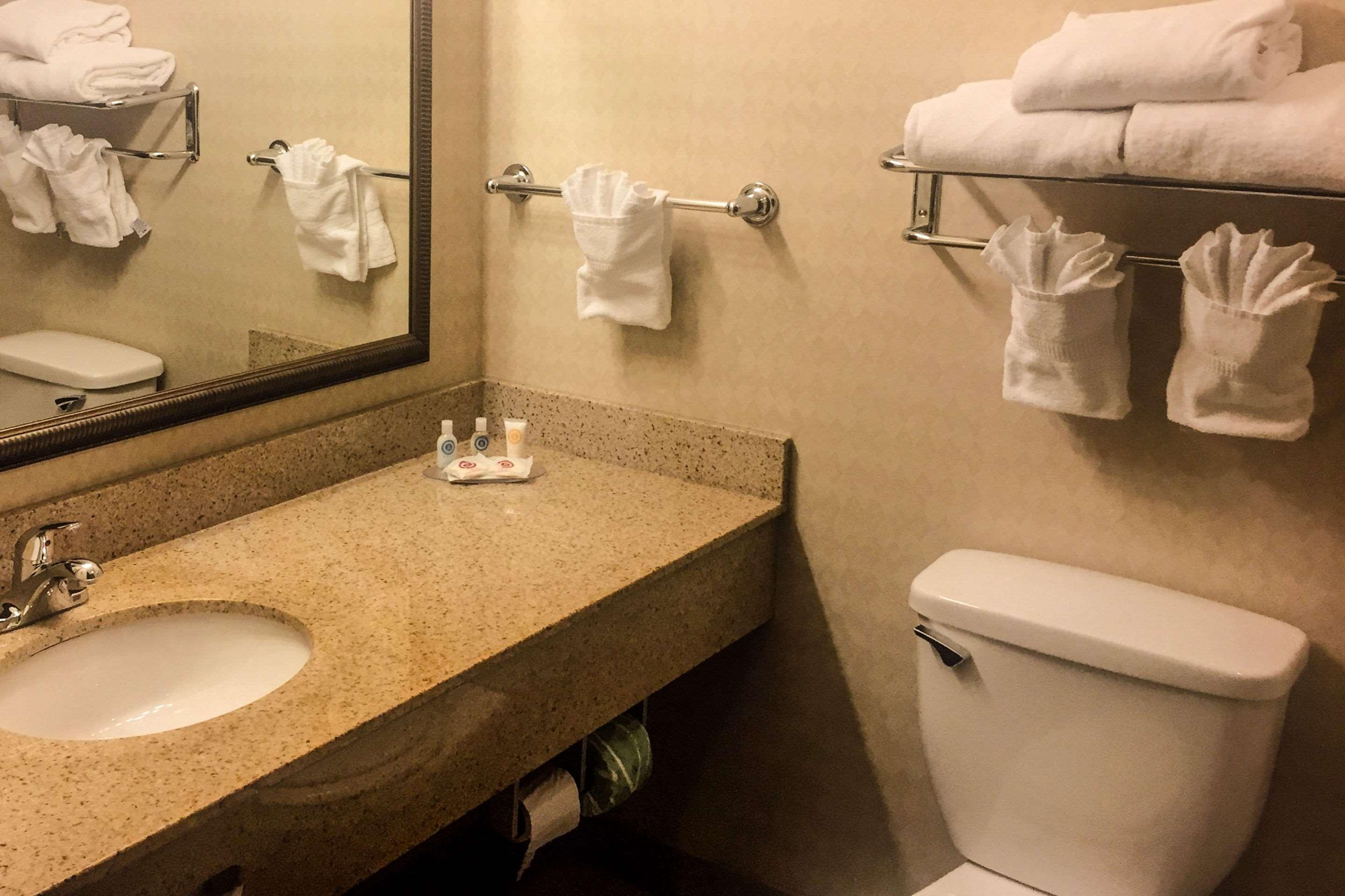 Comfort Inn & Suites Harrisonville Экстерьер фото