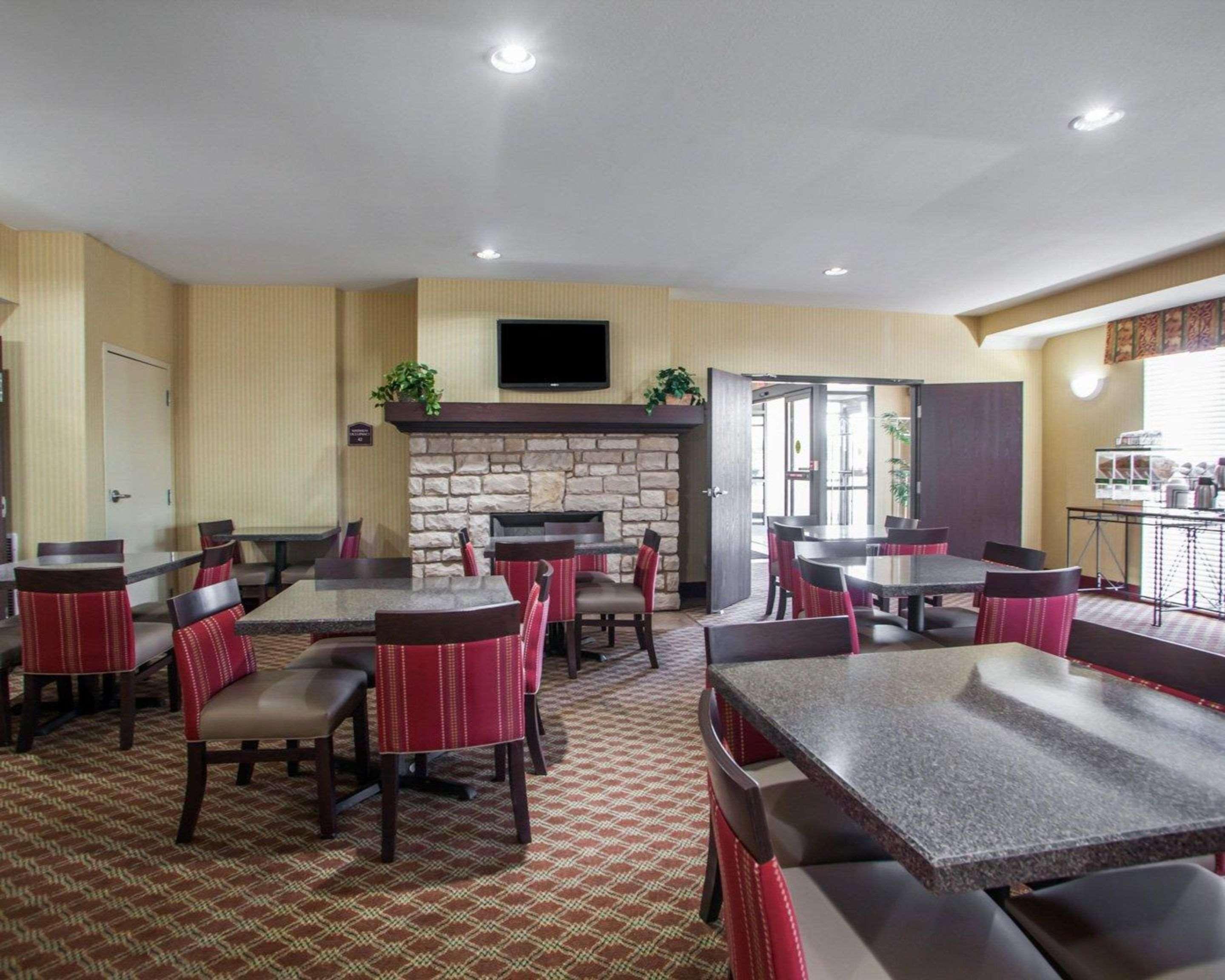 Comfort Inn & Suites Harrisonville Экстерьер фото