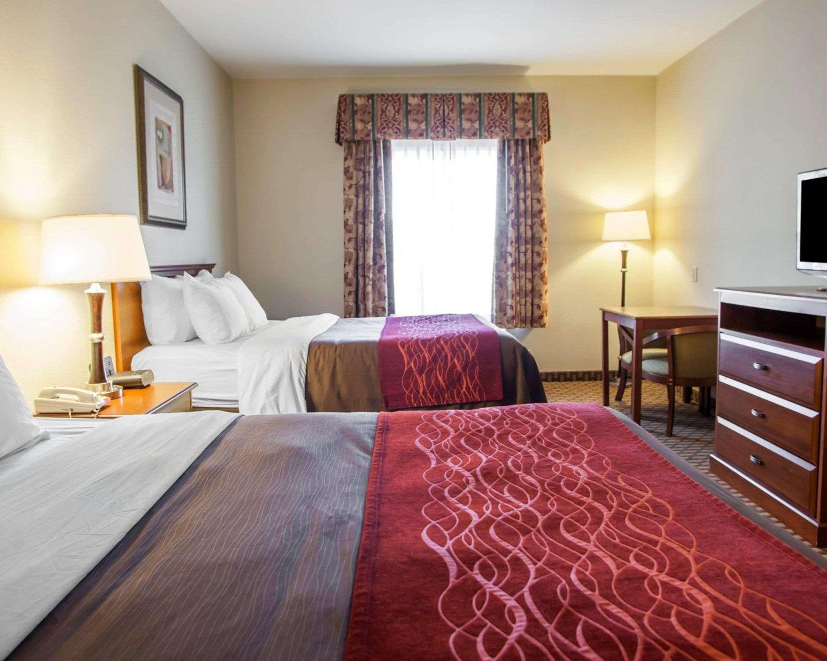 Comfort Inn & Suites Harrisonville Экстерьер фото