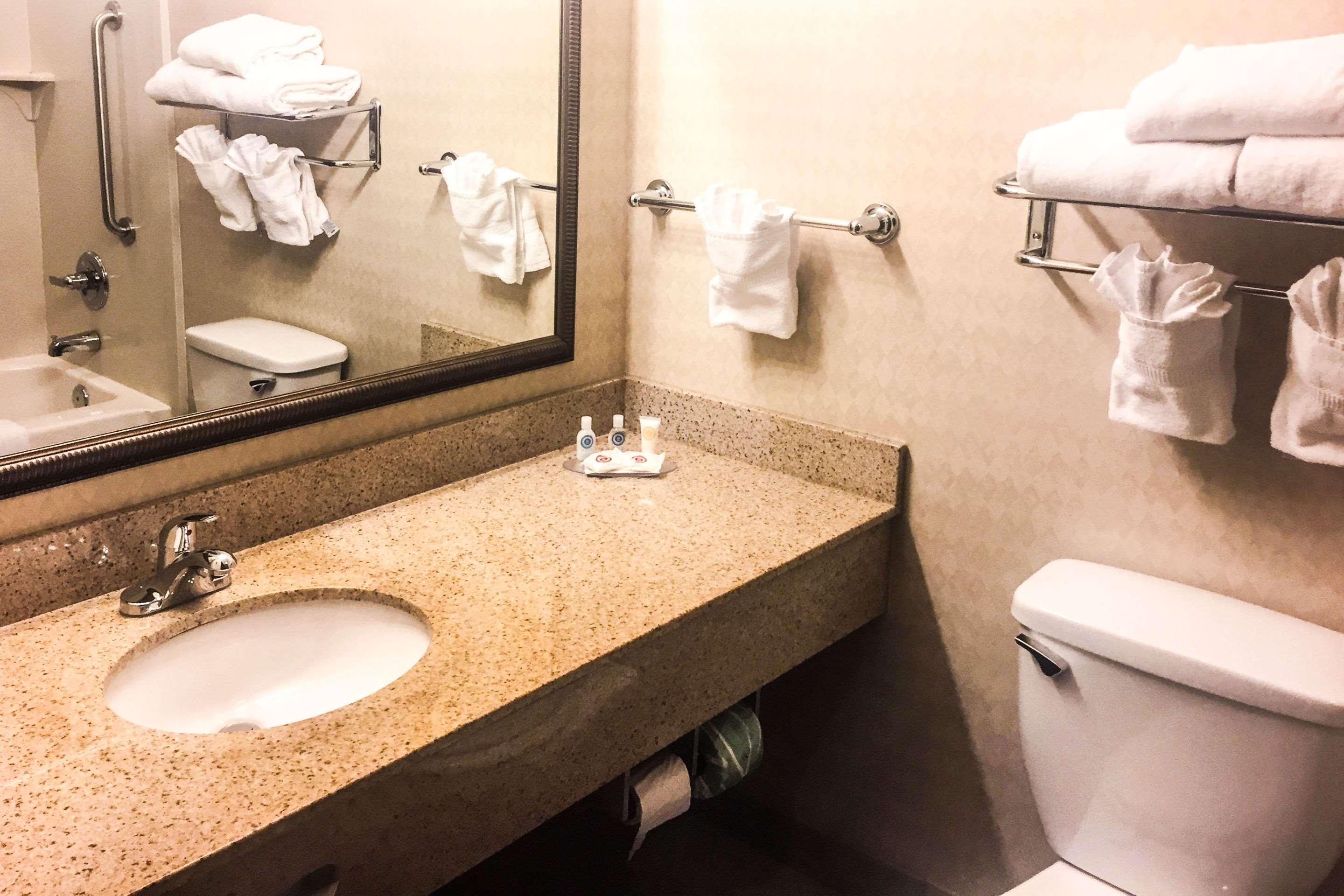 Comfort Inn & Suites Harrisonville Экстерьер фото