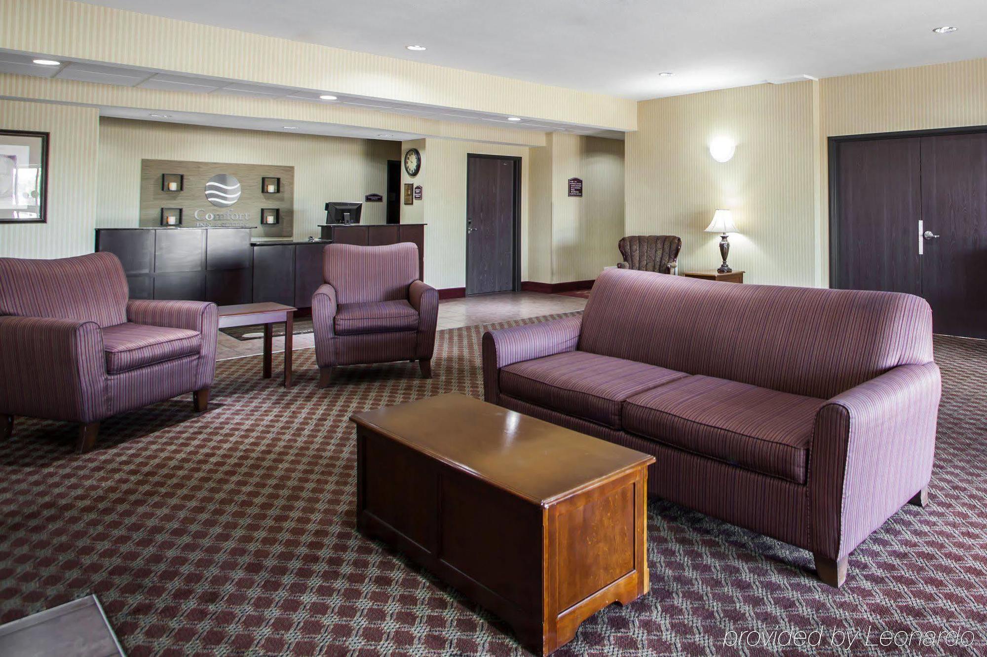 Comfort Inn & Suites Harrisonville Экстерьер фото