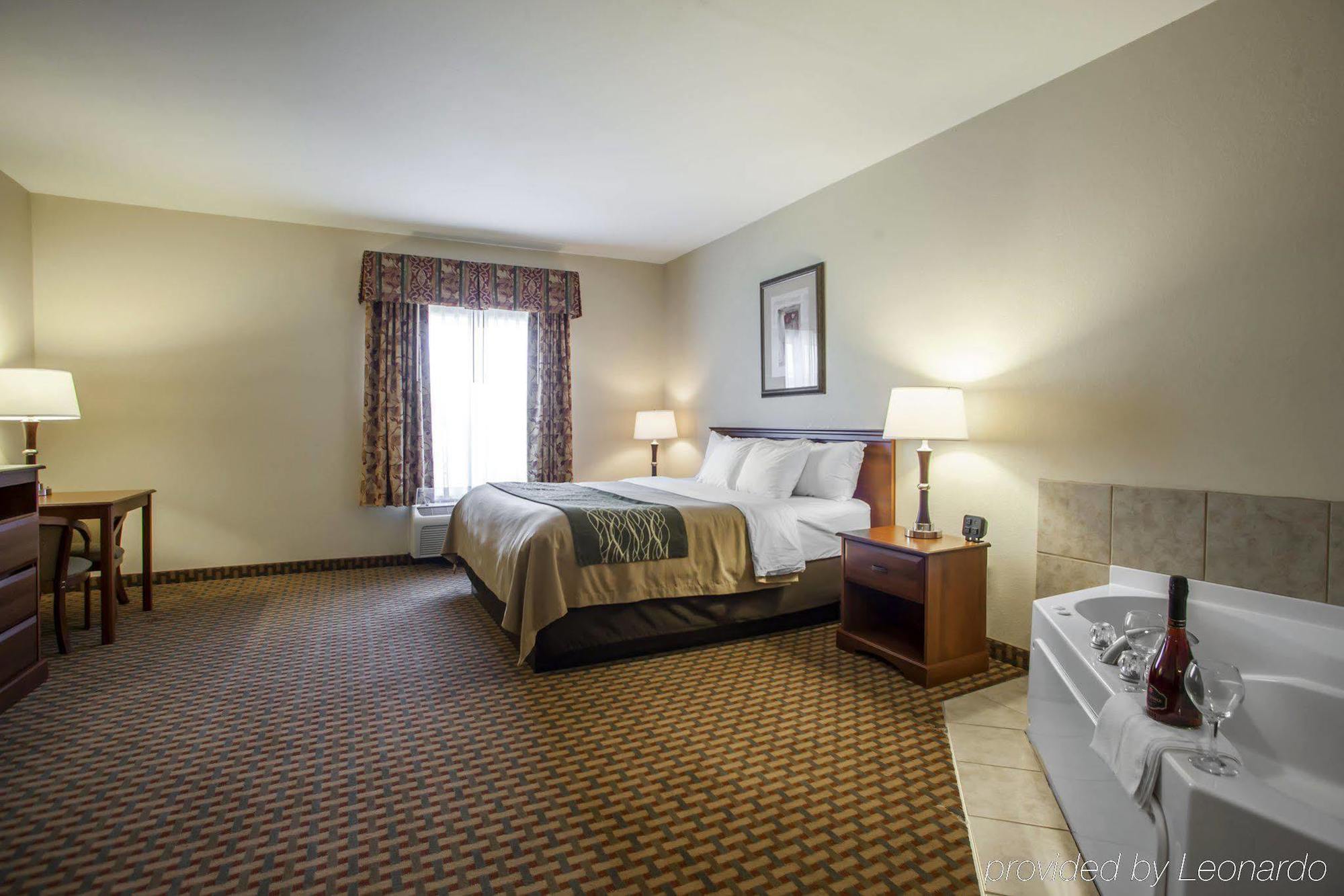 Comfort Inn & Suites Harrisonville Экстерьер фото